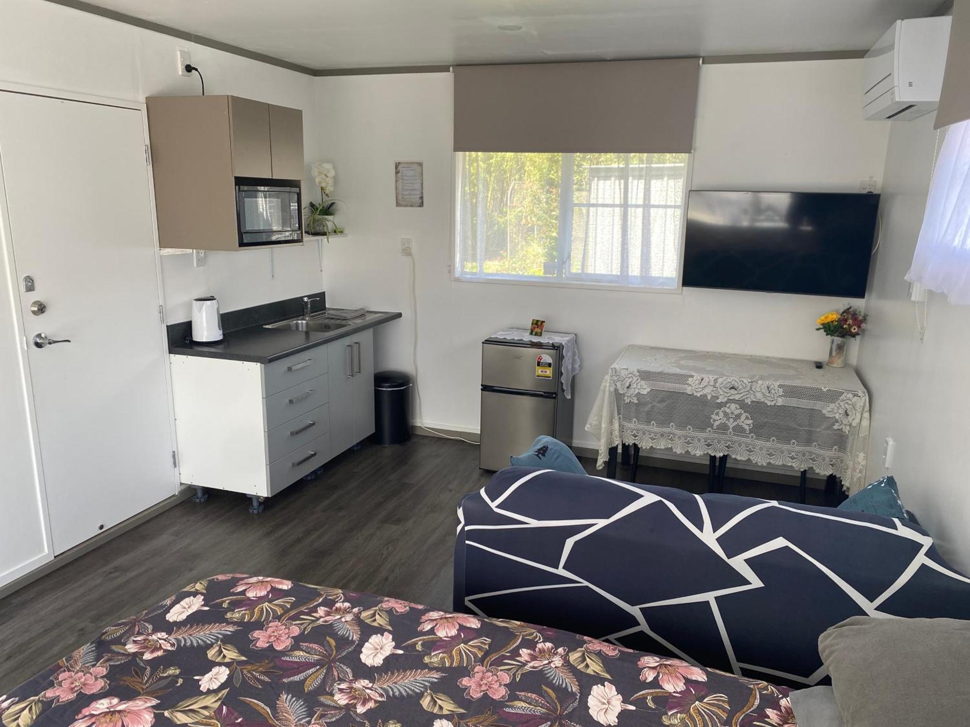 Self Contained En-Suite Private Bathroom, Private Entrance, Close To Shops & Hospital Homestay Hamilton Exteriér fotografie