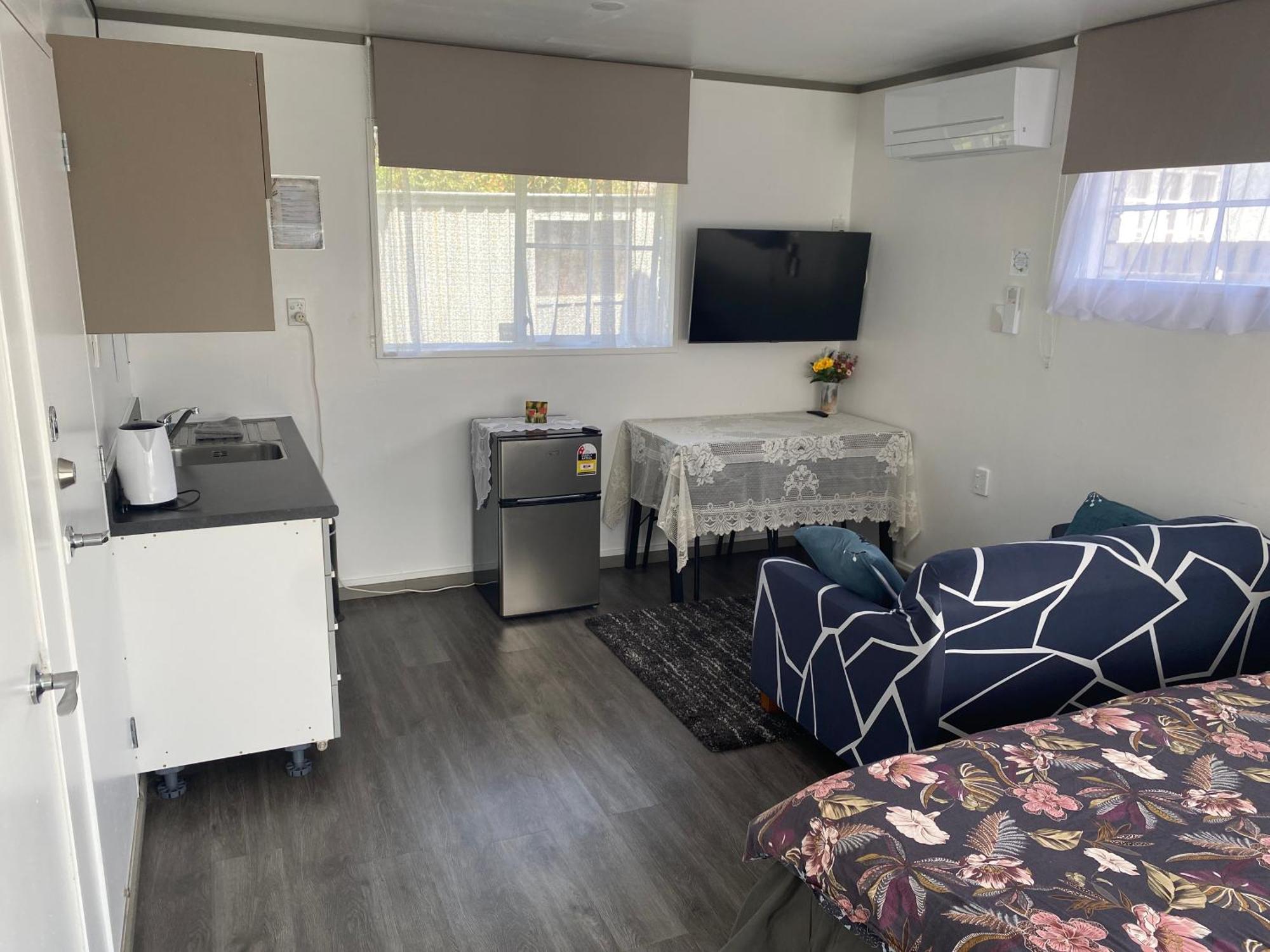 Self Contained En-Suite Private Bathroom, Private Entrance, Close To Shops & Hospital Homestay Hamilton Exteriér fotografie
