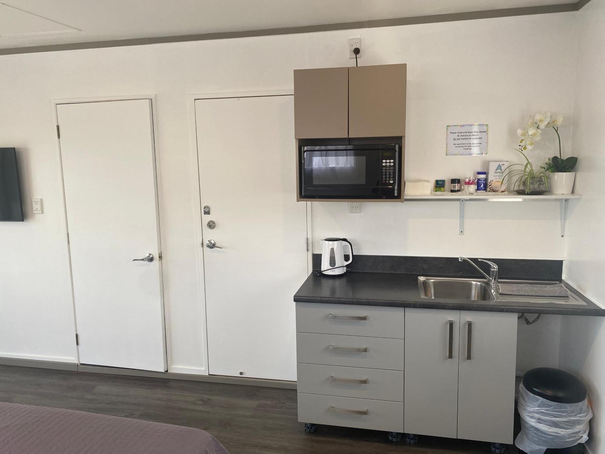 Self Contained En-Suite Private Bathroom, Private Entrance, Close To Shops & Hospital Homestay Hamilton Exteriér fotografie